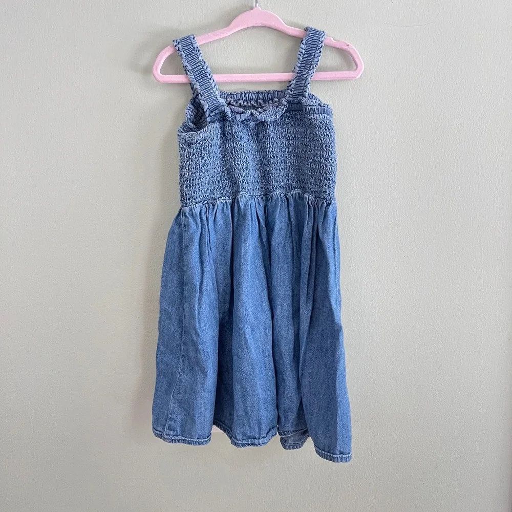 Gap Denim Smocked Dress Girls XS 4-5 Sleeveless‎ Chambray Blue Boho Summer